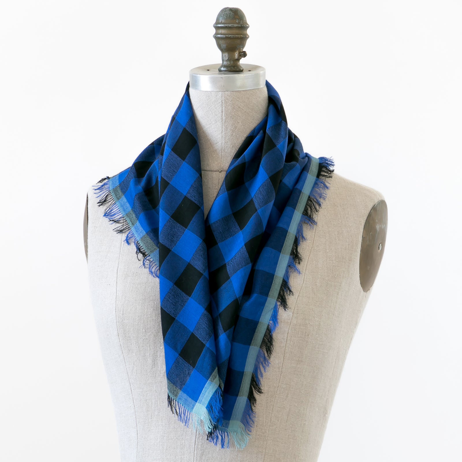 Felix, a little cotton silk scarf