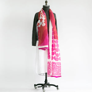 Cotton/Silk Archie with Fuschia sari short edge draped on a mannequin.